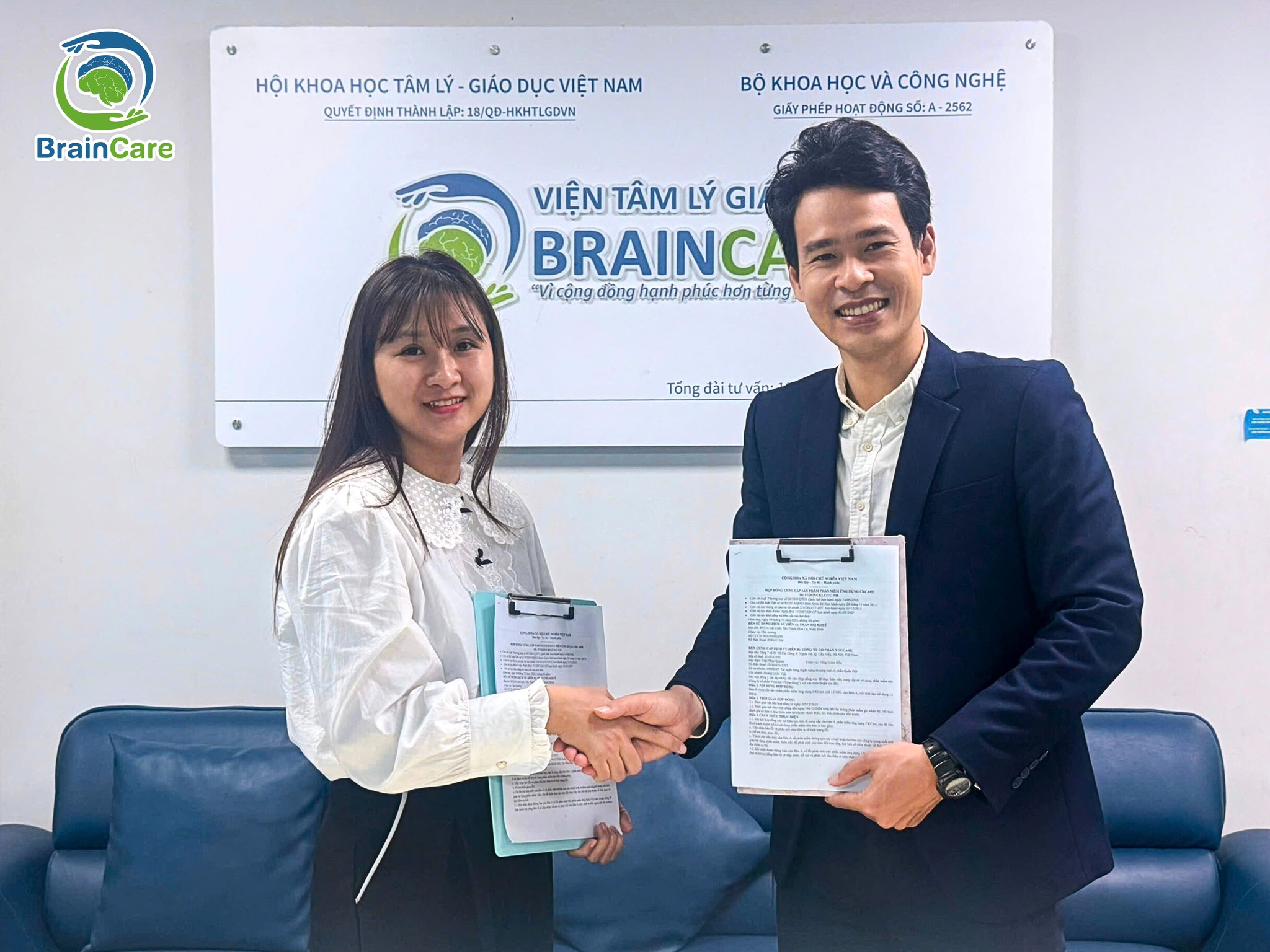 YouCare đã chính thức ký kết hợp đồng sử dụng Ứng dụng CKCare trong hoạt động sàng lọc và đánh giá các lĩnh vực phát triển cho trẻ với trường Mầm non Học viện Nắng Hồng (Hoa Lư,